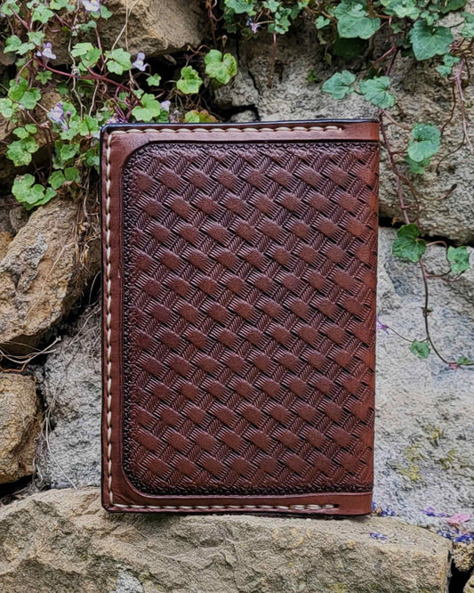 Handgefertigte Lederhülle für Reisepass