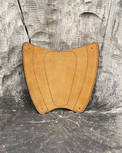 Handgefertigter Leder-Armschutz Korbflechtmuster – verstellbar & ergonomisch