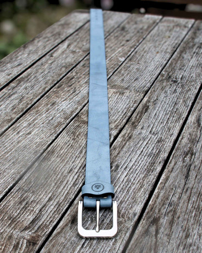 Handgefertigter Echtleder-Gürtel „Stone Blue“ – 4 cm Breite