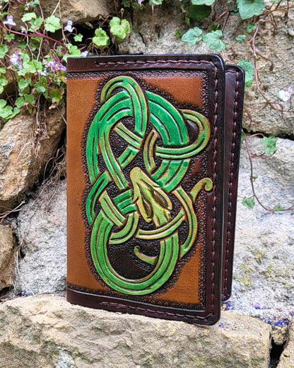 Handgefertigte Lederhülle für Reisepass