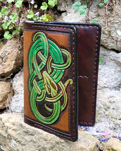 Handgefertigte Lederhülle für Reisepass