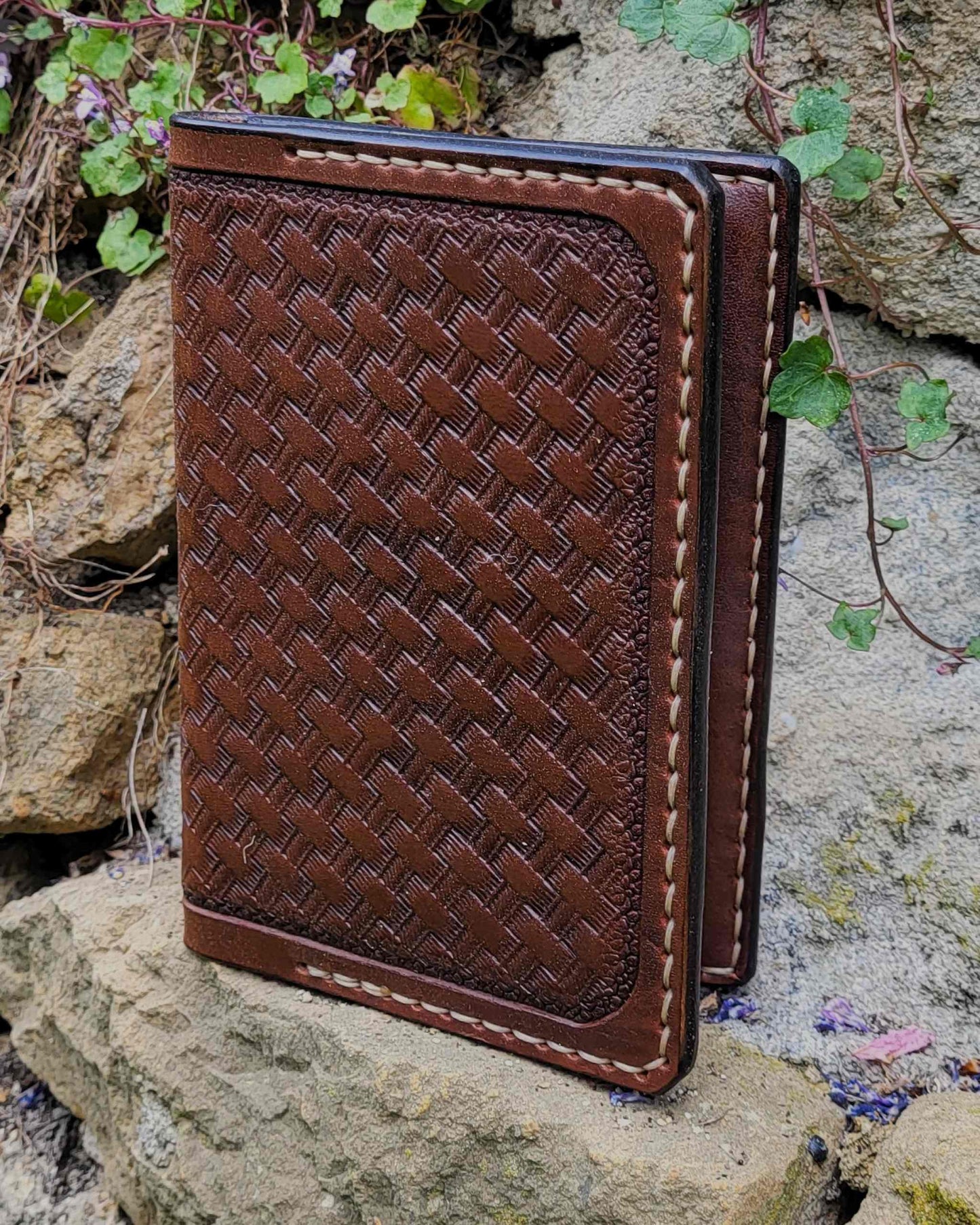 Handgefertigte Lederhülle für Reisepass