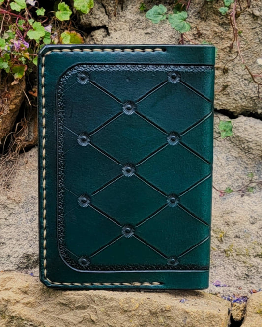 Handgefertigte Lederhülle für Reisepass