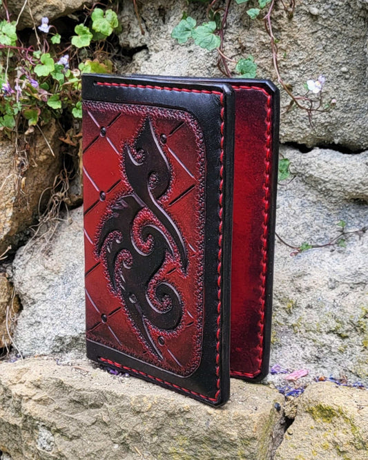 Handgefertigte Lederhülle für Reisepass