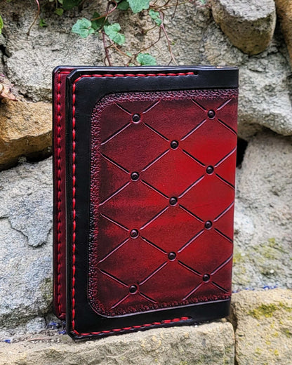 Handgefertigte Lederhülle für Reisepass