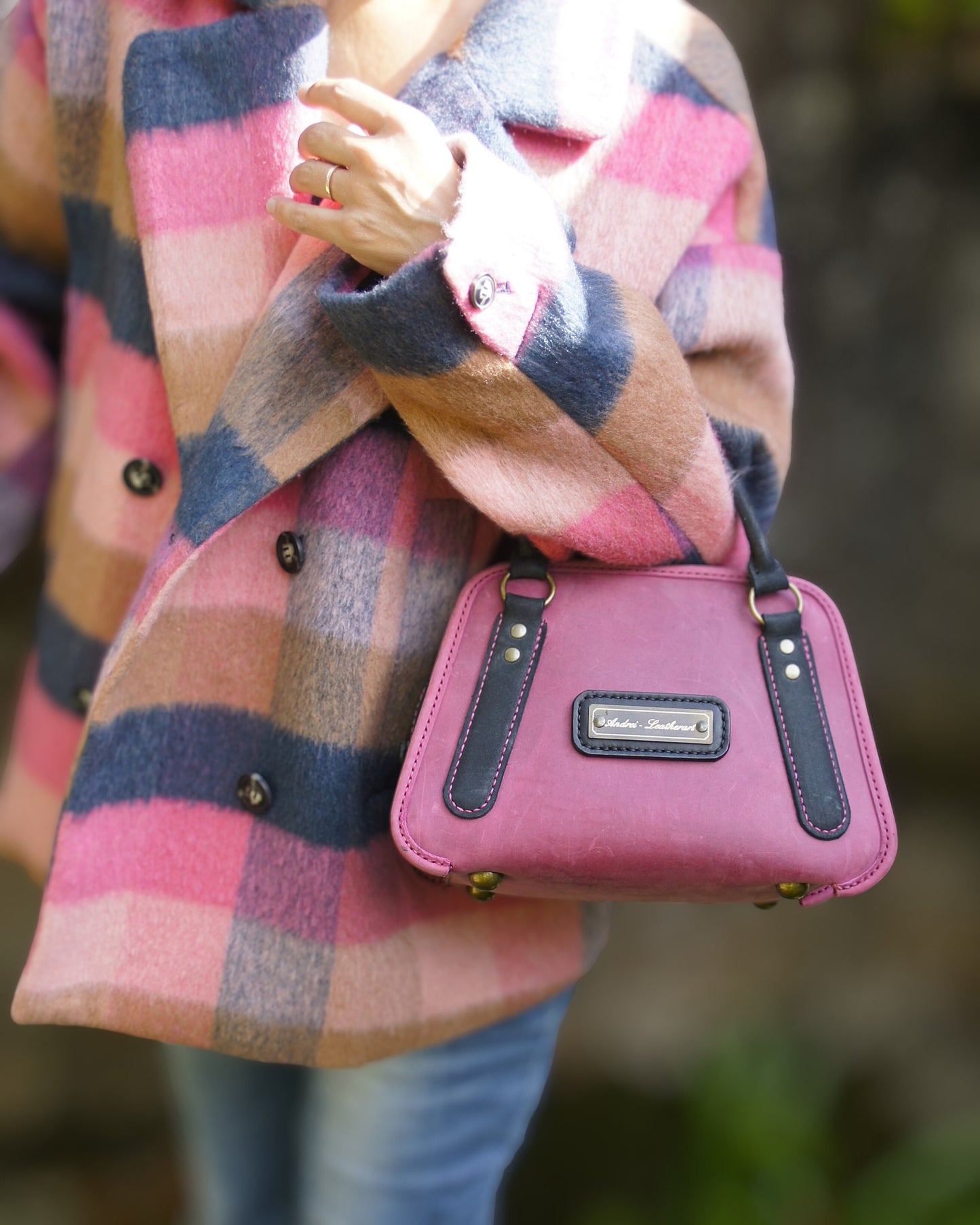 Handgemachte Lederhandtasche, Mini - Bowling Bag, sportlich - elegantes Design