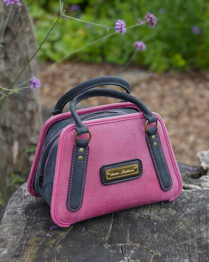 Handgemachte Lederhandtasche, Mini - Bowling Bag, sportlich - elegantes Design