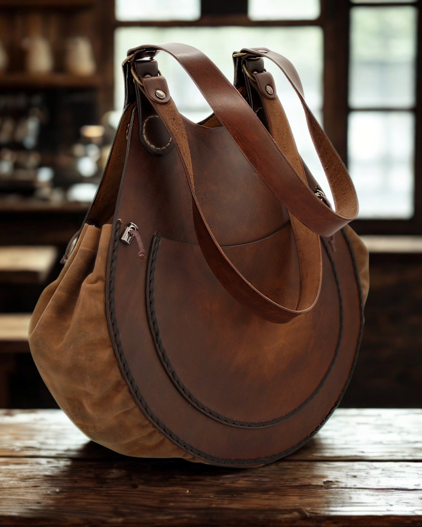 Handgefertigte Boho Umhängetasche, rund mit Schildkröten-Prägung