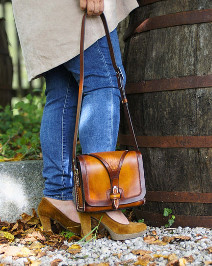 Handgefertigte Umhängetasche aus Leder