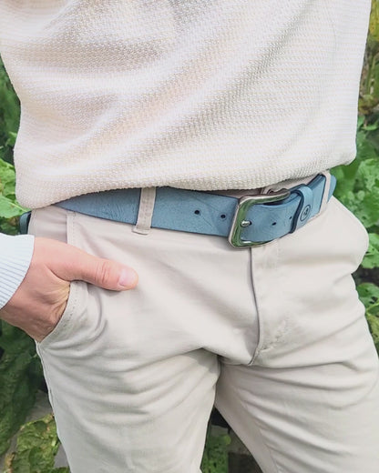 Handgefertigter Echtleder-Gürtel „Stone Blue“ – 4 cm Breite